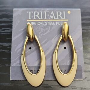Trifari Vintage Gold Tone and Off White/Cream Pierced Earrings